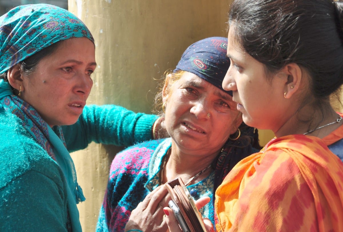 shout scream remained at Kullu hospital overnight after banjar bus accident
