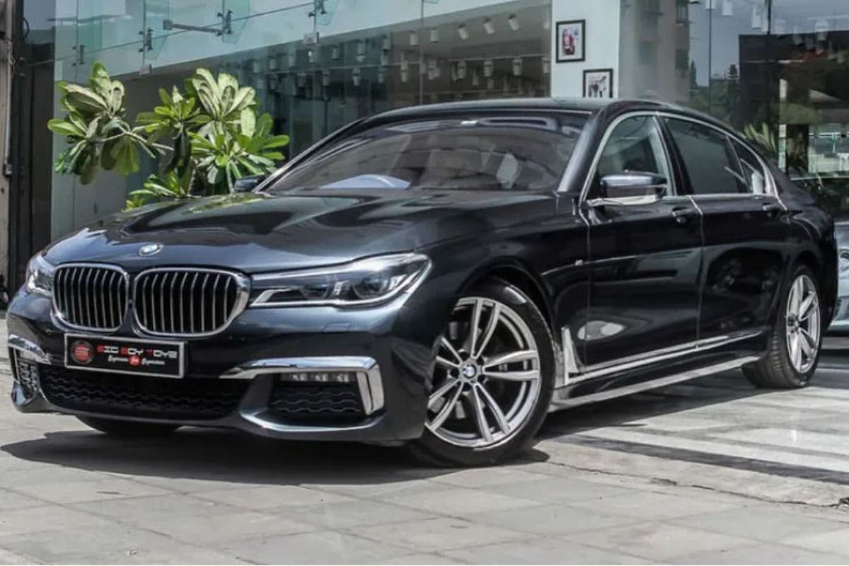 salman khan sister arpita khan sharma selling her bmw car