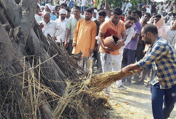 Last rites of Aircraftman Shaheed Pankaj Sangwan at Kohla village in Sonipat