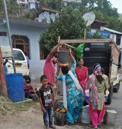 Deepwater water crisis in many villages of the Salt region