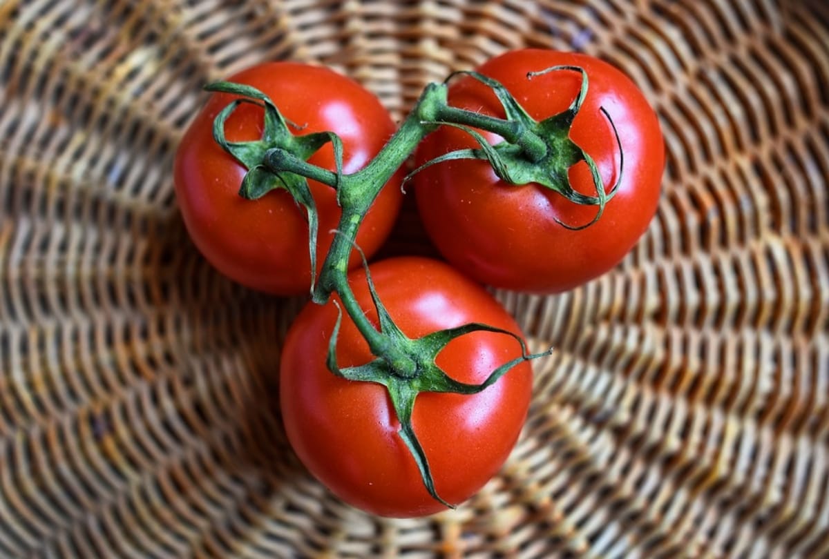 5 fruits that help reducing bad cholesterol from body