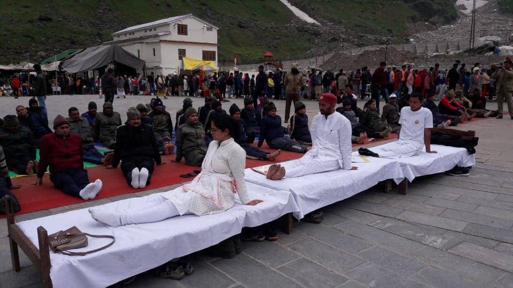 International yoga day 2019 yog in kedarnath temple
