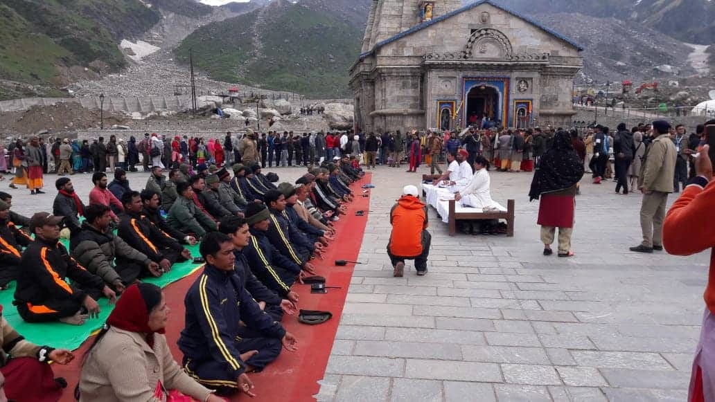 International yoga day 2019 yog in kedarnath temple