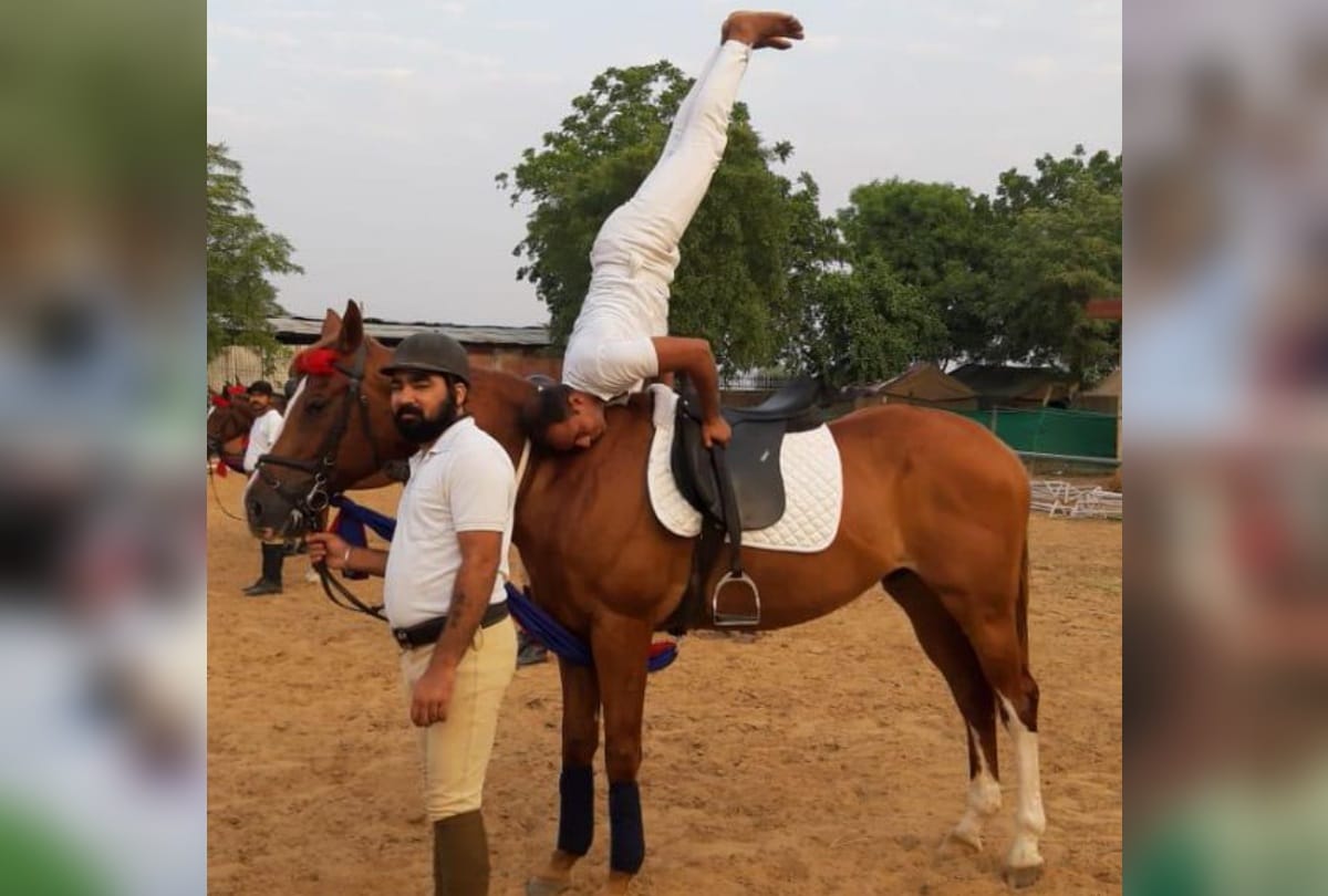 International Yoga Day 2019 BSF equestrian team performs Yoga on horsebacks at BSF camp Gurugram