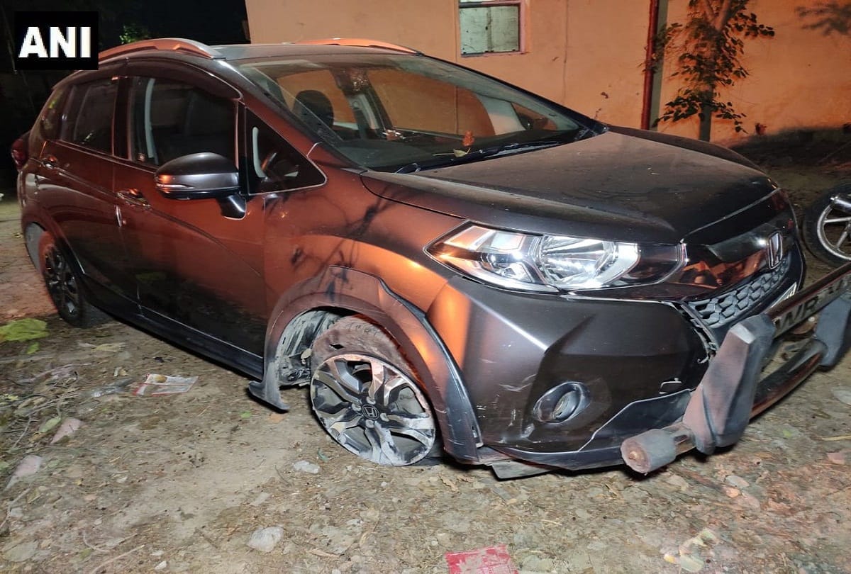 Car drove over homeless people sleeping on pavement in Hazrat Nizamuddin, Delhi