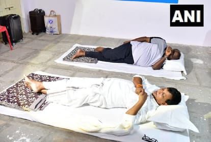 Karnataka CM HD Kumaraswamy is staying in the village as a part of his 'Village stay programme