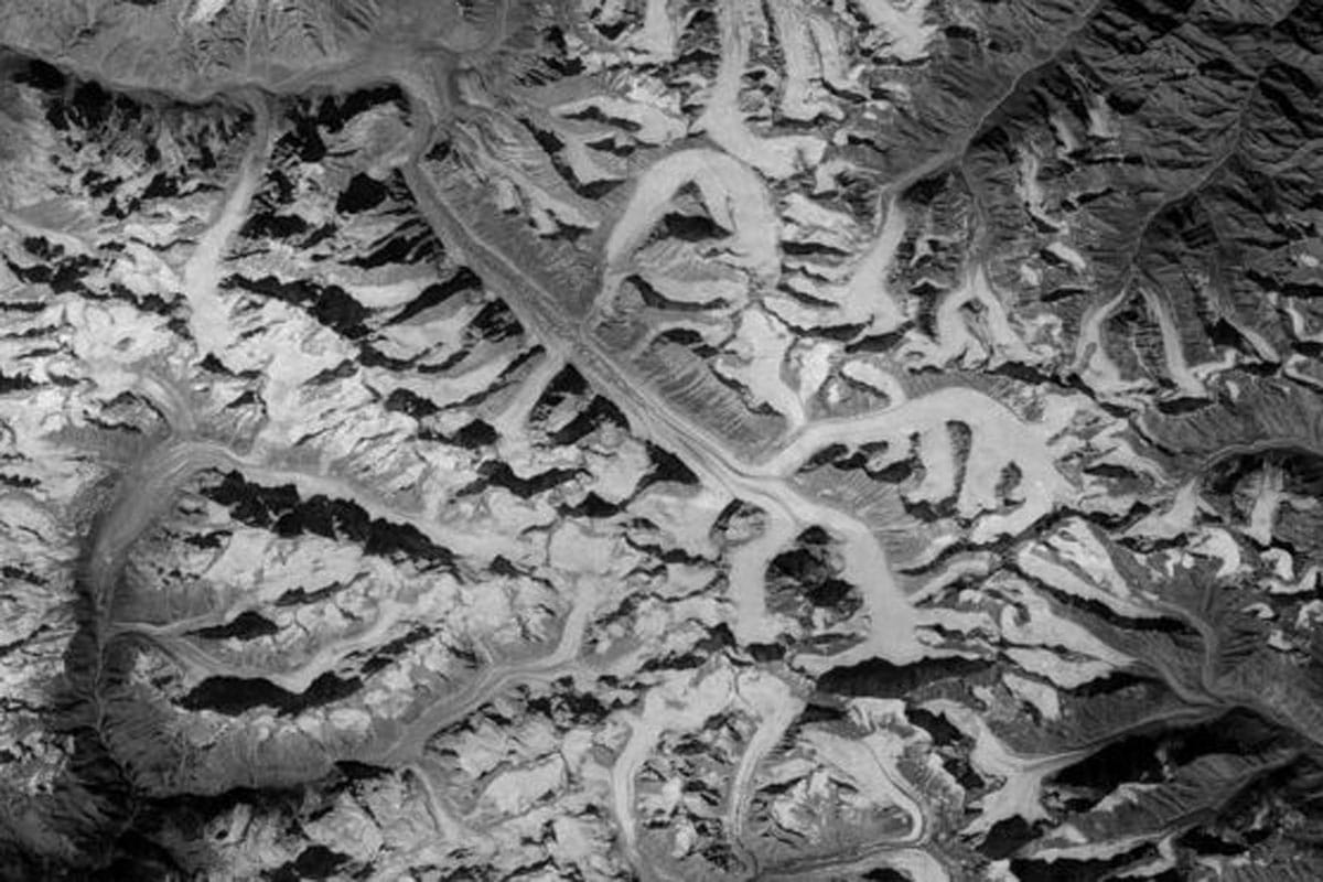 spy satellites revealed extent of ice loss in Himalayan glaciers, researchers blame climate change