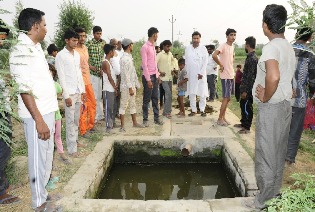 four children died of current while bathing in tubewell 