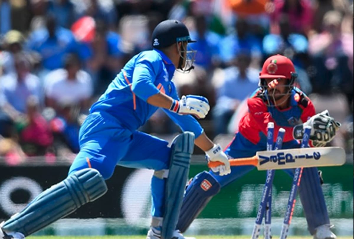 Fans slams Dhoni and ask him to Retire After Slow and Boring Knock Against Afghanistan