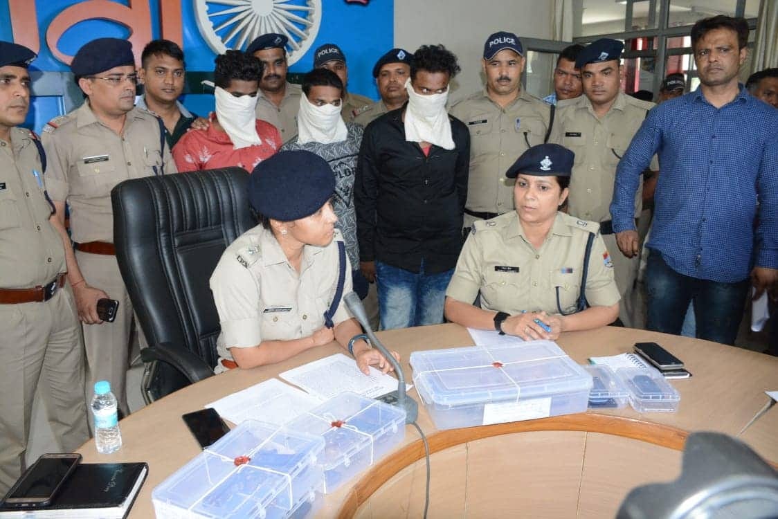 three sharp shooter of mumbai ravana gang arrested in dehradun