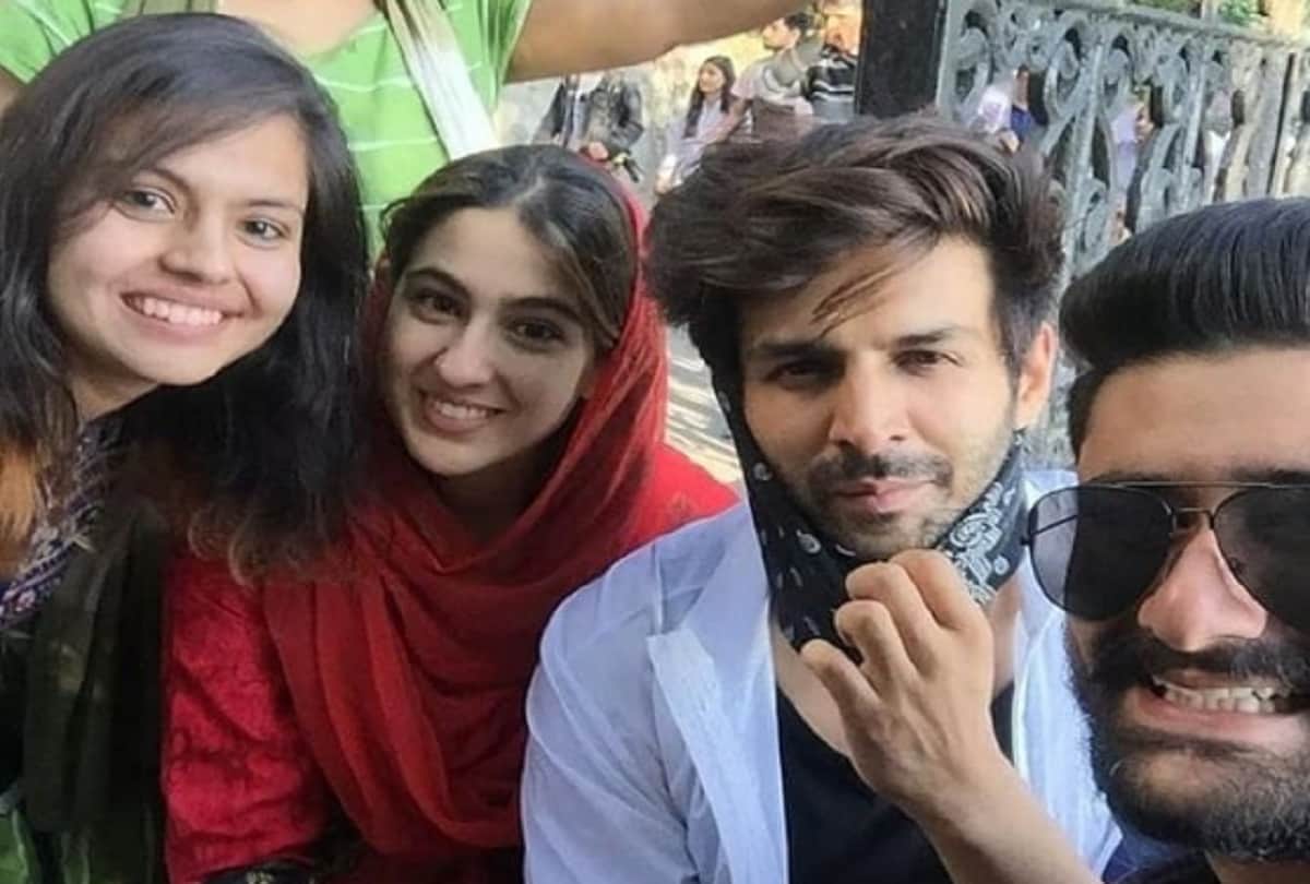 Sara Ali Khan Kartik Aaryan spotted in Shimla with covered face fans clicked selfie