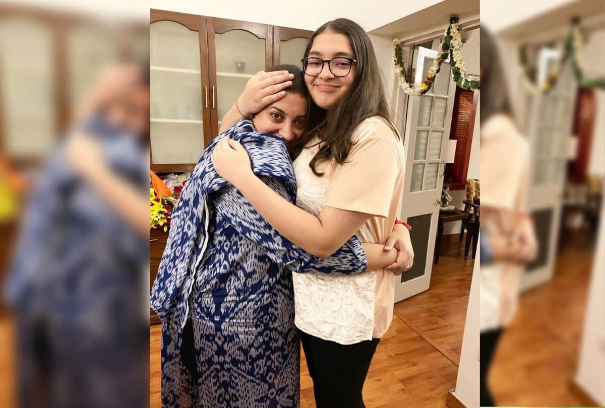 smriti irani reacts when classmate trolled to her daughter