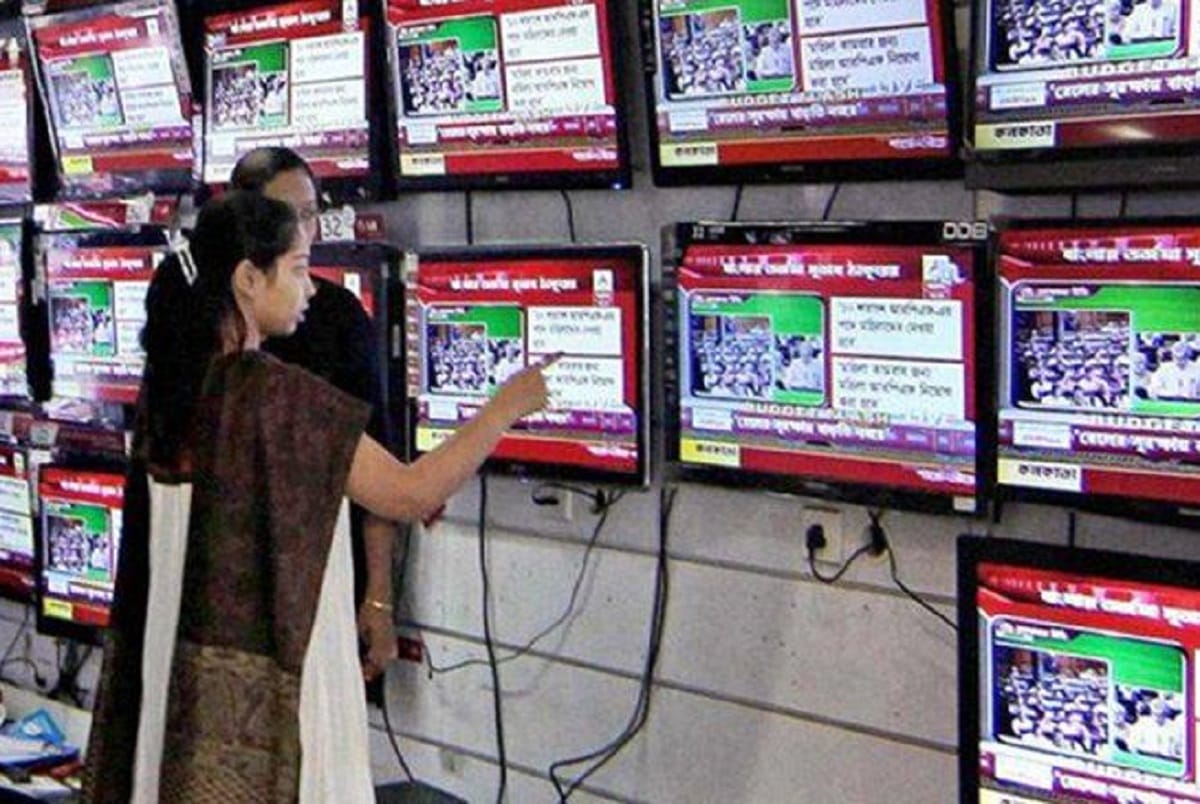 after auto sector, electronics sector too see slump in sell, may cut jobs and production