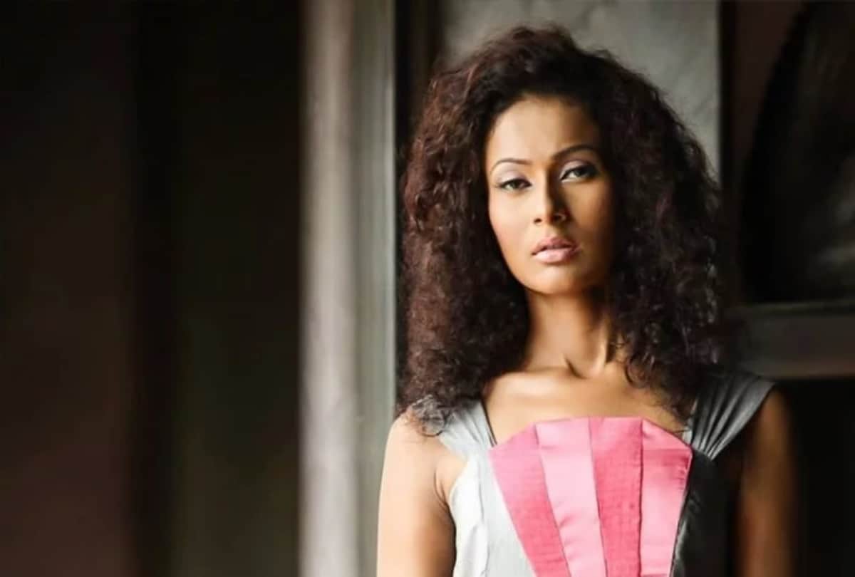 Ushoshi Sengupta and nusrat jahan  here weekly top news