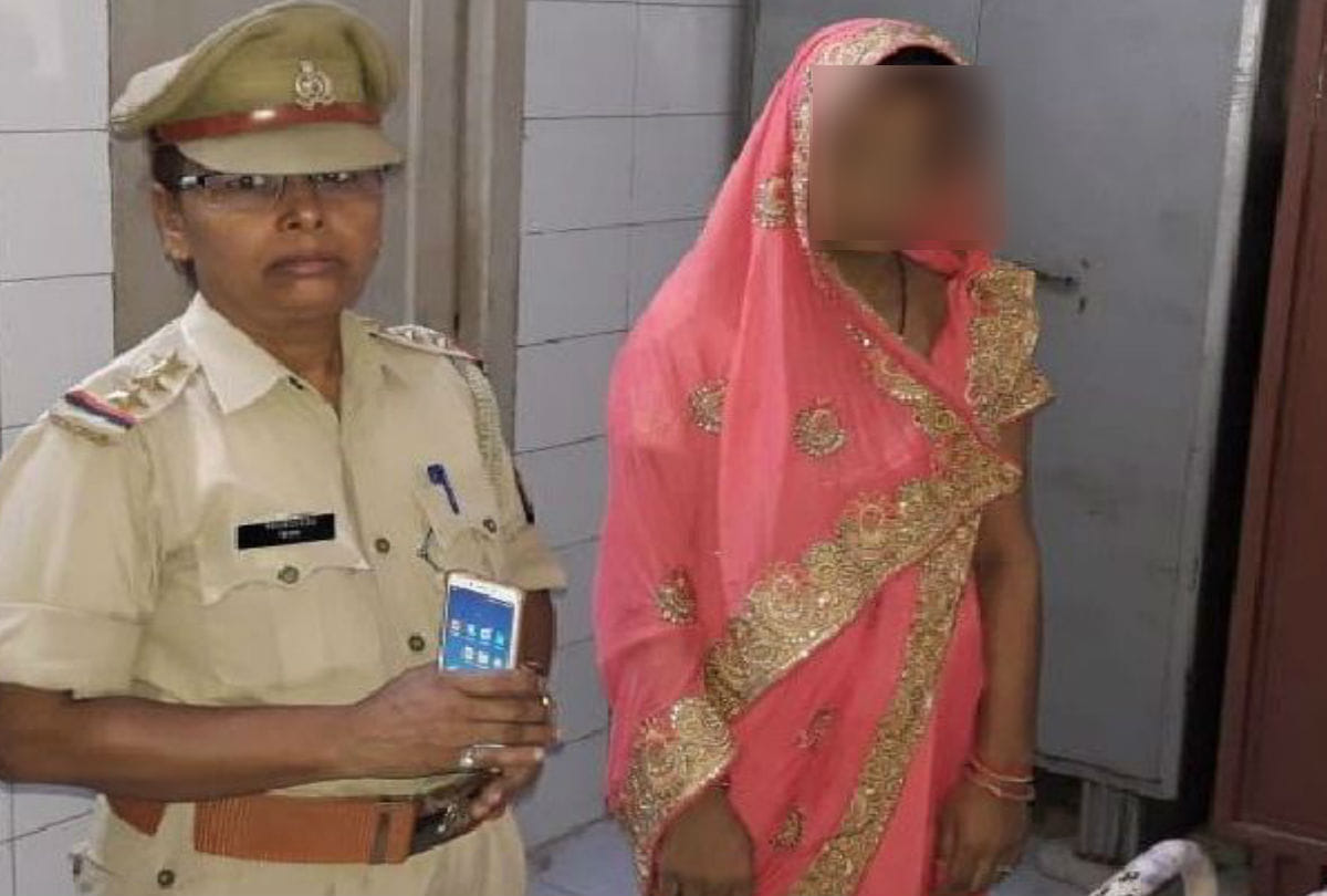 up women police constable save 20 year old girl people salute on social media