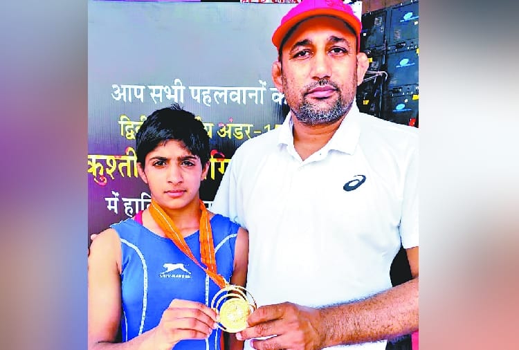 Vegetable vendor's daughter Babli wins gold in Wrestling