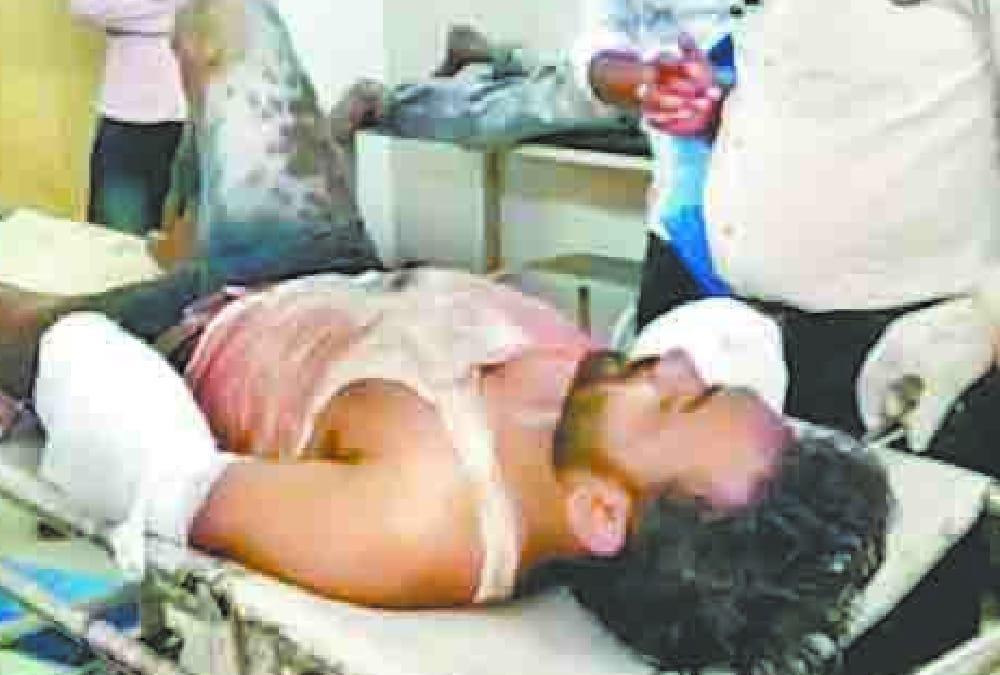 businessman thrown on railway track after cutting both hands in raebareli