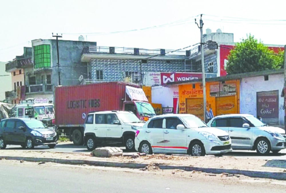 Traffic jam on weekend again in Uttarakhand Tourist rush