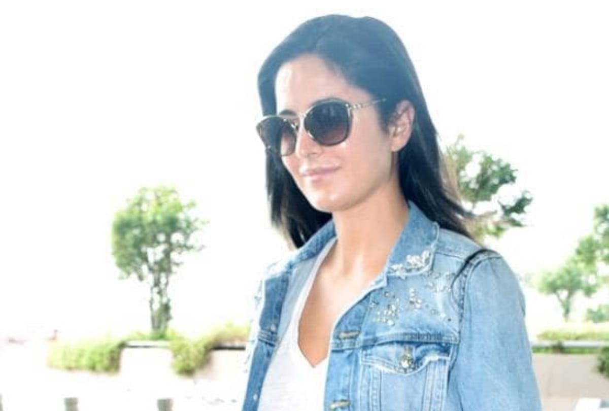 katrina kaif spot no makeup look in mumbai airport