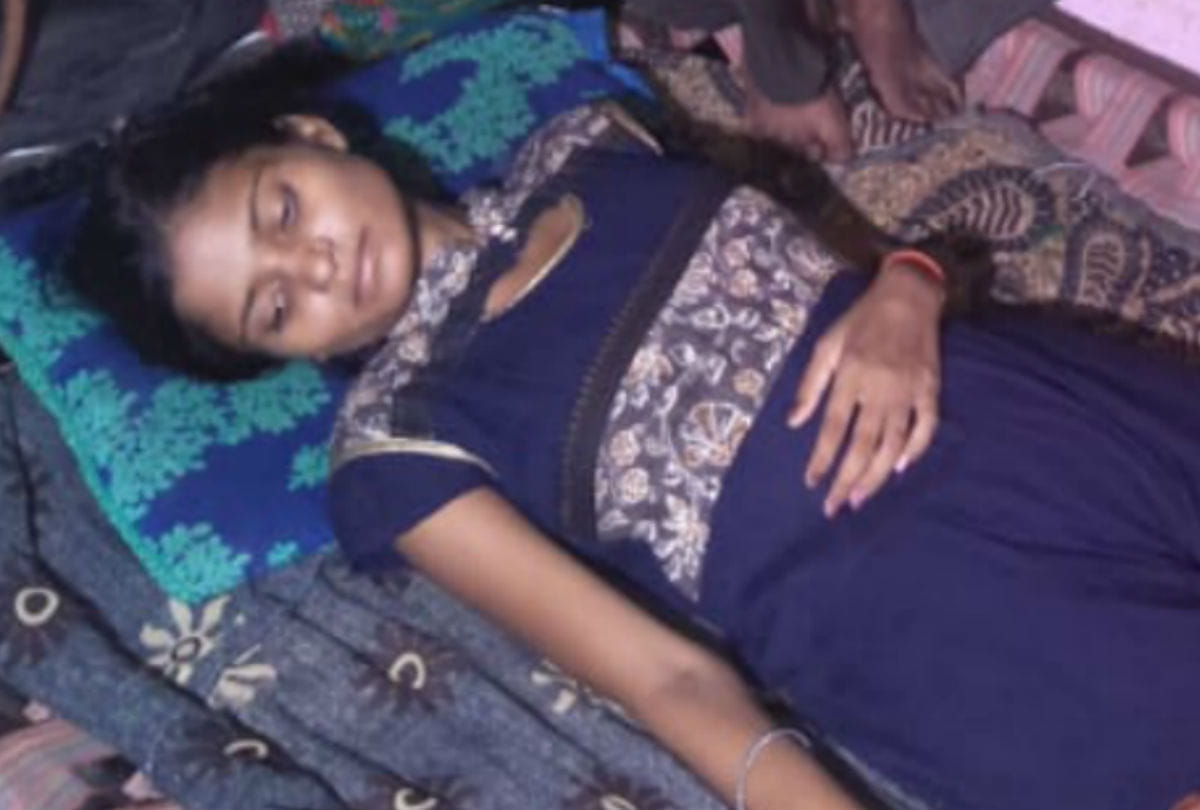 father appeal to PM narendra modi seeking help with his daughter's treatment in agra
