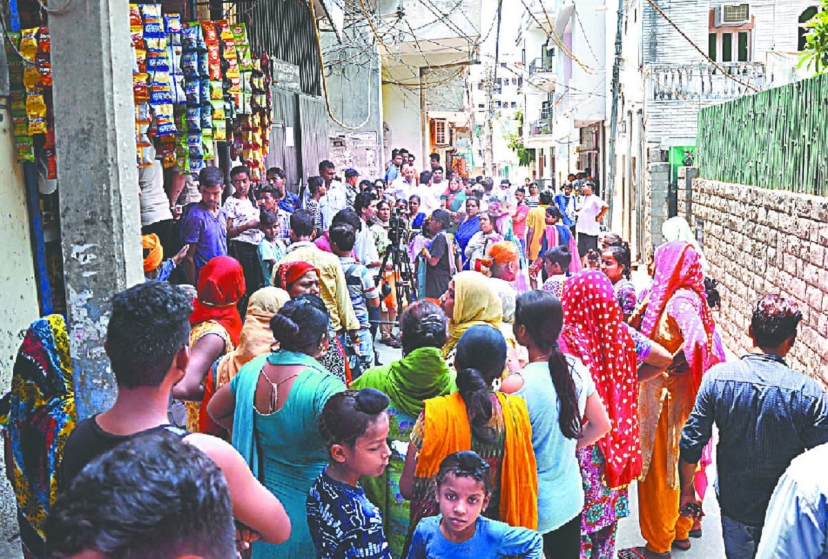 mehrauli murder case accused father 40-day daughter throat cut in delhi
