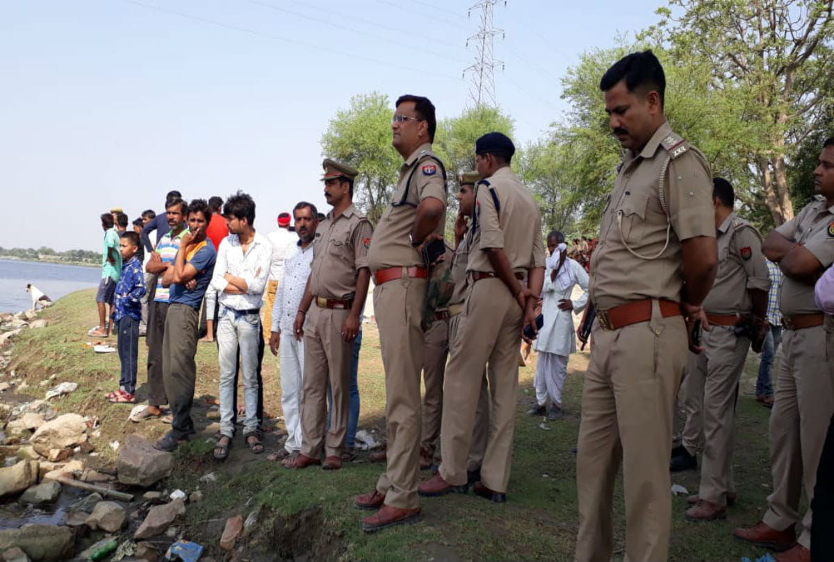 young man jumped into yamuna river in vrindavan