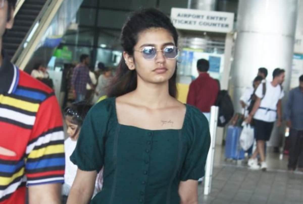 priya prakash airport look viral first time she spotted in no make up look