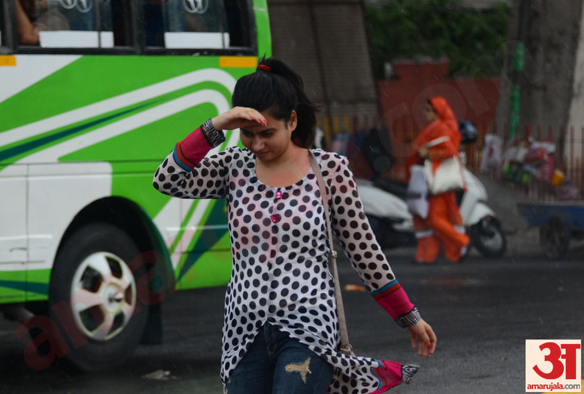 rainfall in jammu kashmir, temperature comes down