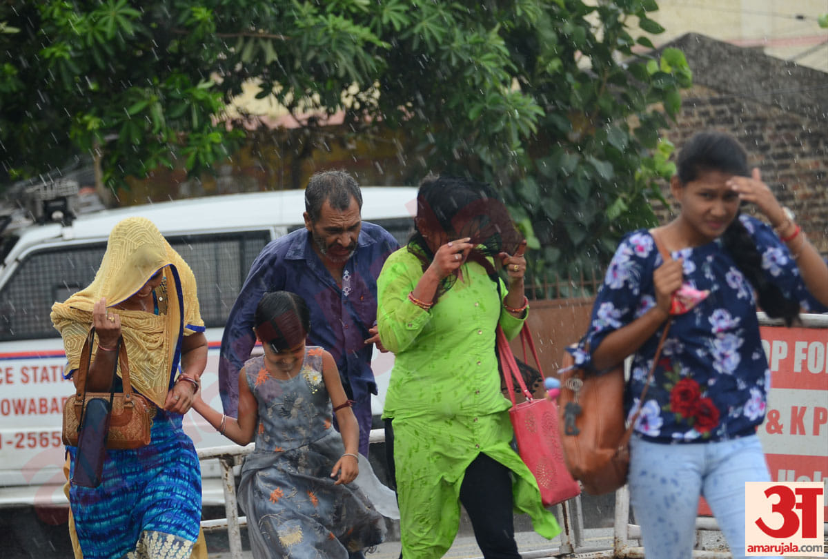 rainfall in jammu kashmir, temperature comes down