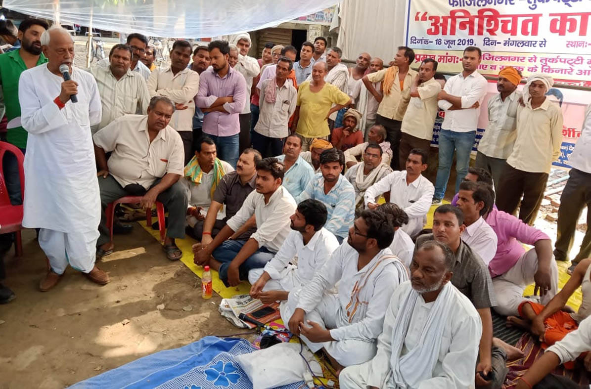 विधायक के आश्वासन पर छठे दिन माने आंदोलनकारी