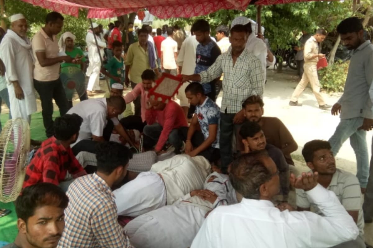 many villagers got sick during hunger strike in saharanpur for the construction of bridge