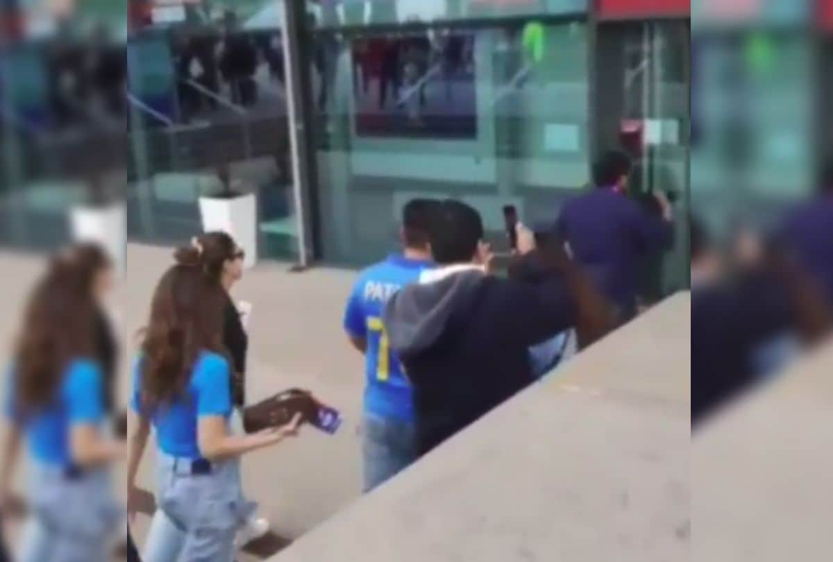 pakistani fan negative comments on saif ali khan during ind vs pak match