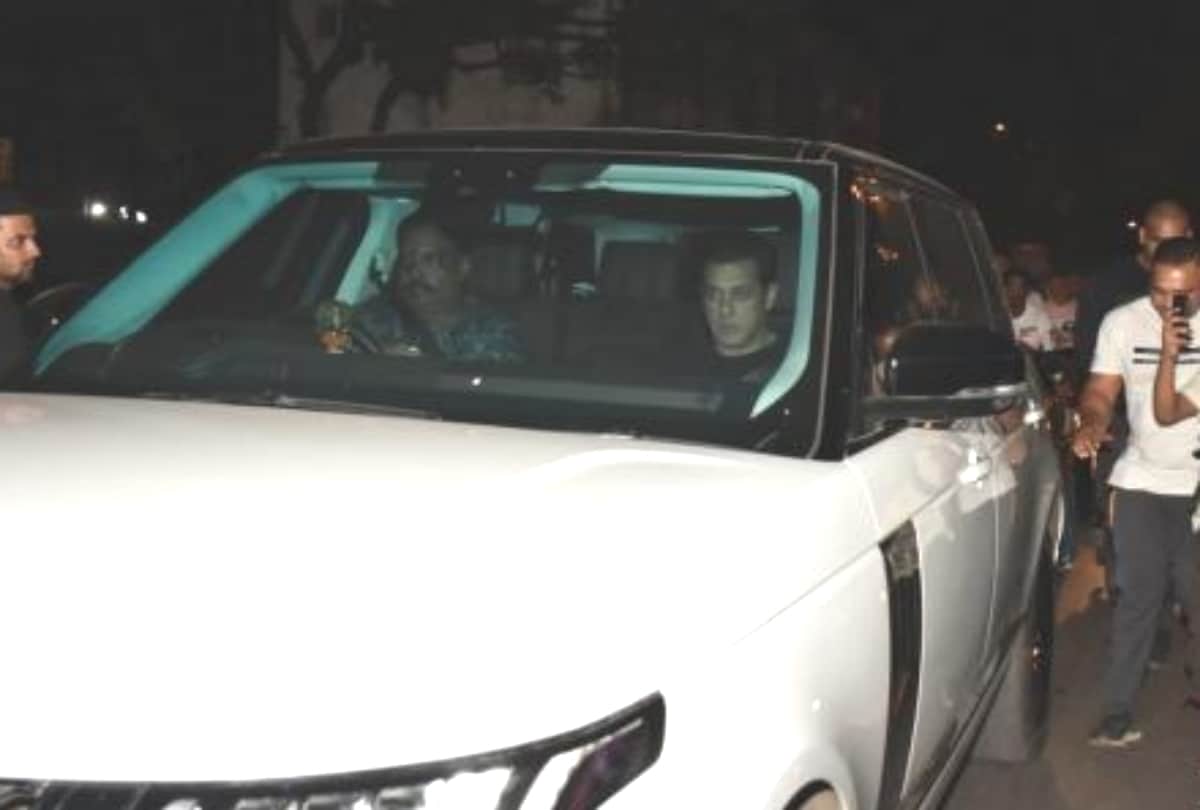 salman khan pays last respect to his friend nadeem mother look at the photos