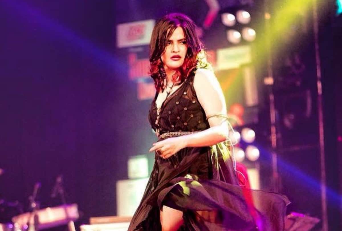 Sona Mohapatra Calls Anu Malik A Serial Sexual Predator And Says Rekha Gave Boost To Sad Indian Idol
