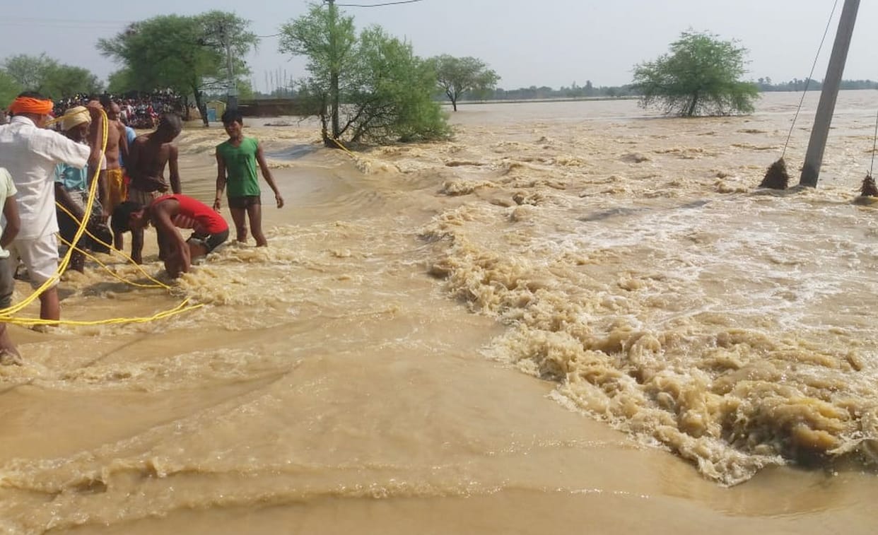 one die in flood