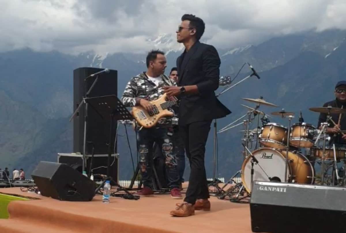 Happy Birthday Abhijeet Sawant First indian idol winner Life And Struggle