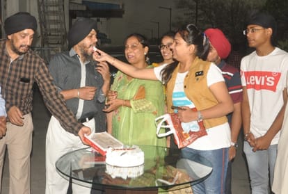 Harminder Kaur and Rajendra Singh wins car under Amar ujala monsoon dhamaka in Rohtak