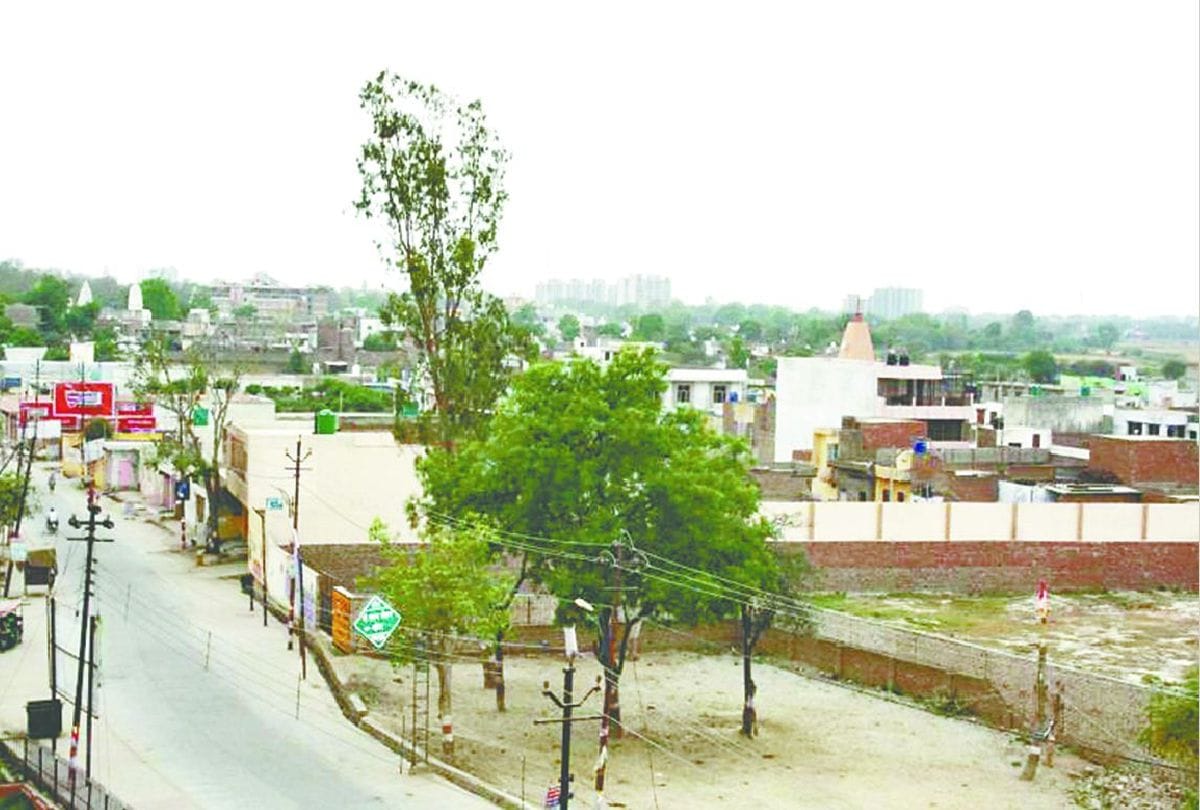 dirty water of the colonies going to Yamuna river in mathura