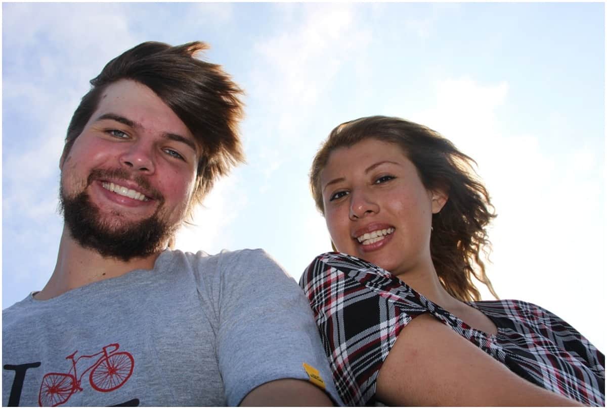 Couples who take too many selfies are headed for a break up