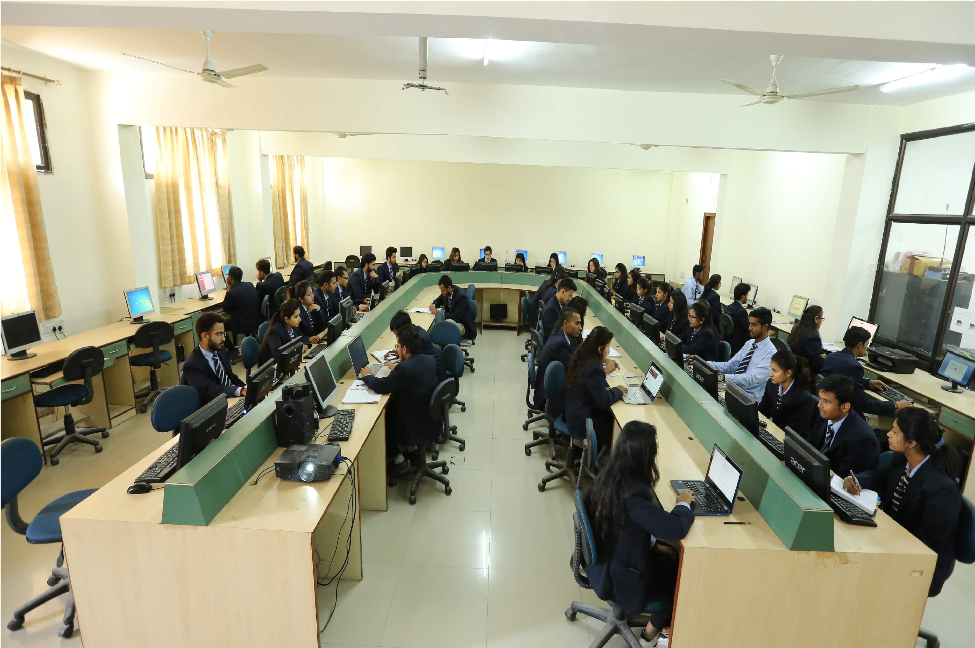 doon business school dbs students got 30 lac package in placement