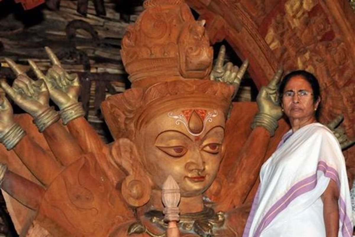 lok sabha success paved way for BJP to become part of Durga Puja  in big way throughout Bengal
