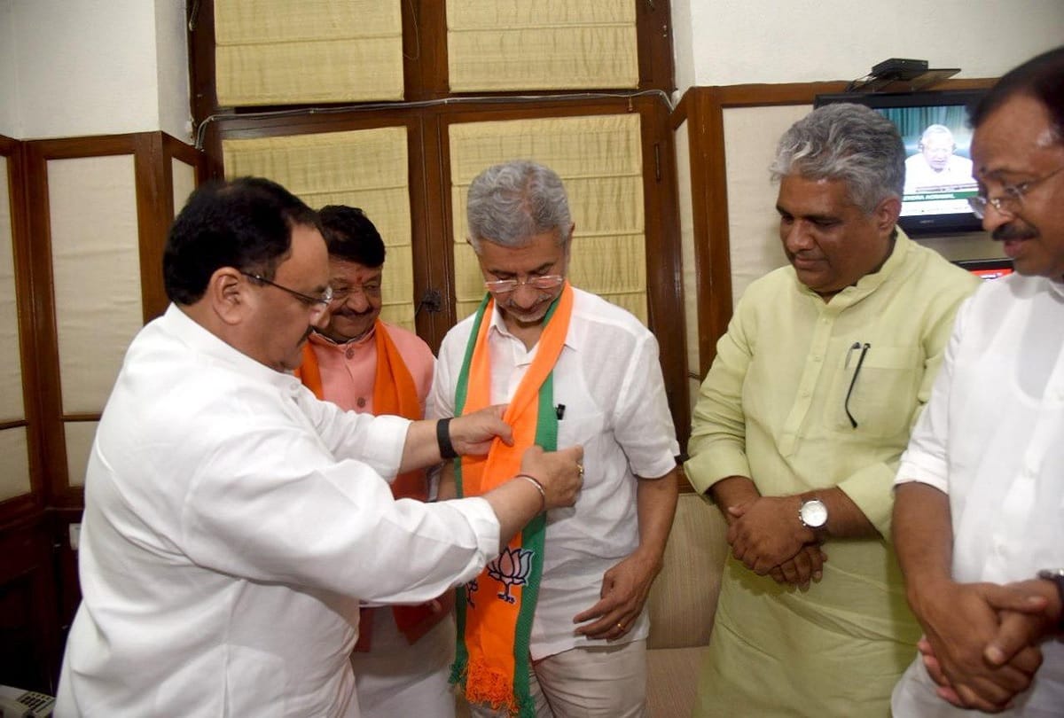 Rajya Sabha  Byelection: BJP releases list of two names for Gujarat