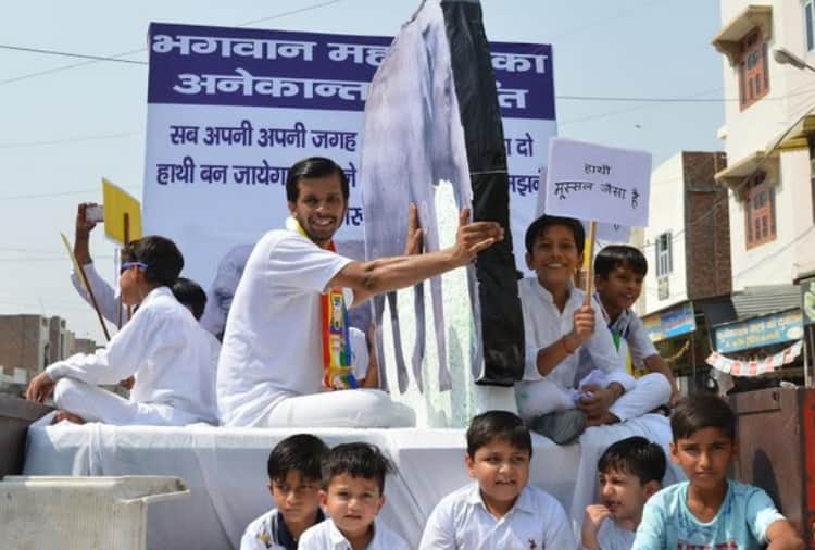 jain diksha mahotsav at sirsa, girls becomes jain Sadhvi
