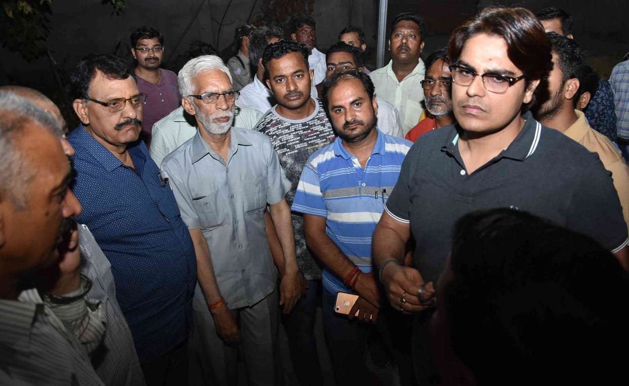 murder to advocate in prayagaraj