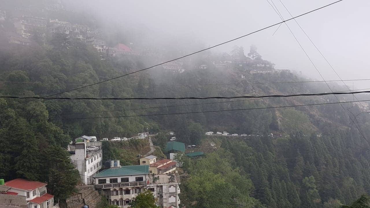 traffic jam on monday in mussoorie to dehradun route