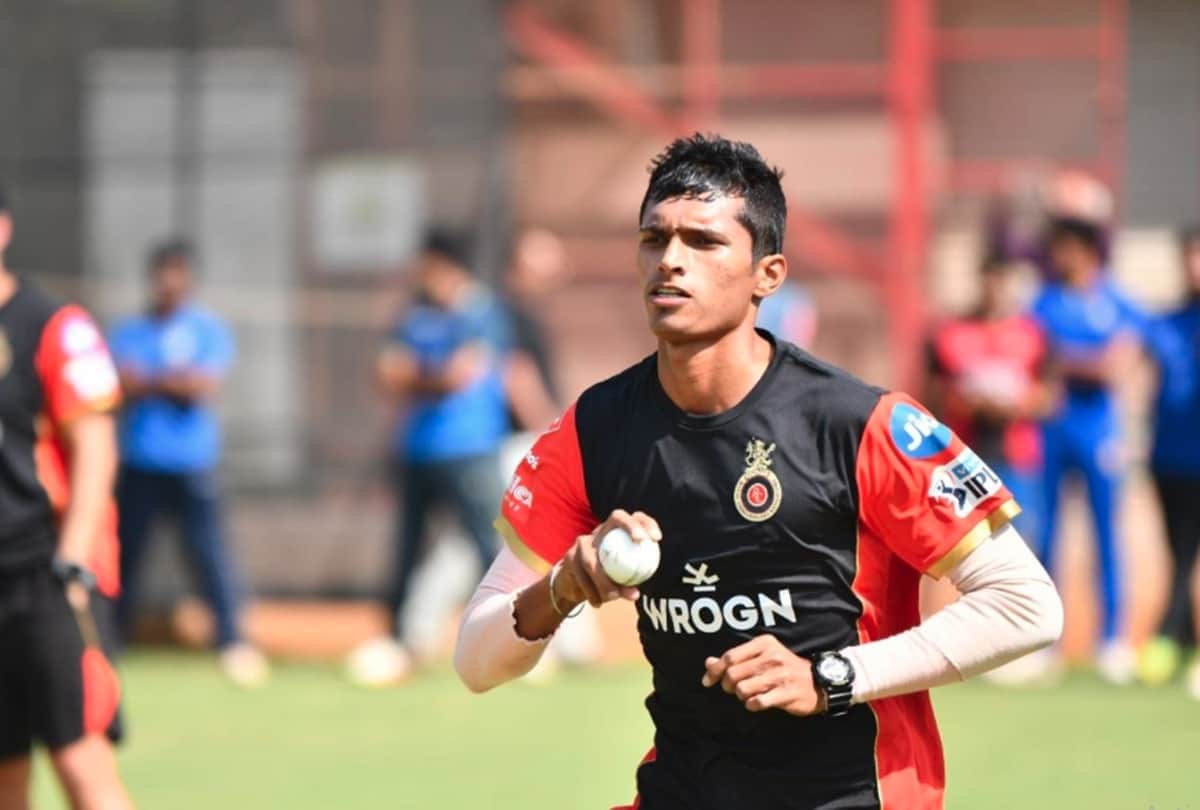 World Cup 2019, Indian Fast Bowler Navdeep Saini Arrived at England, Bhuvneshwar Kumar