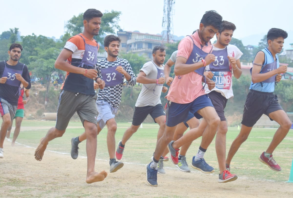 17600 police men will be trained in second phase in process of sipahi bharti 2018.