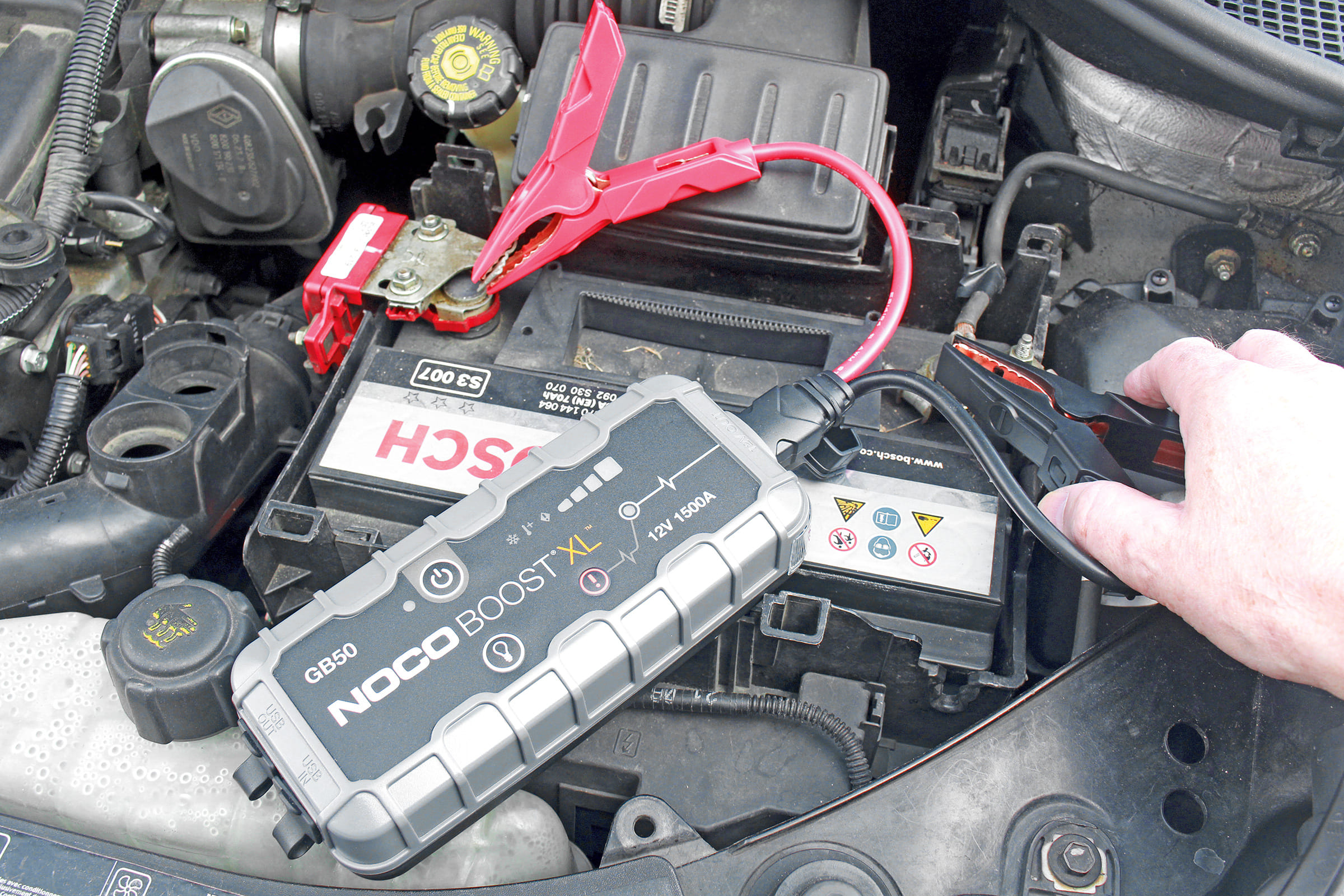 mobile power bank start car battery jump starter in a few seconds, available online