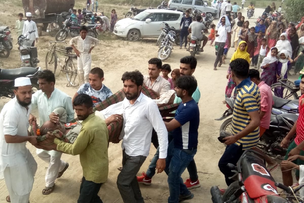 many villagers got sick during hunger strike in saharanpur for the construction of bridge