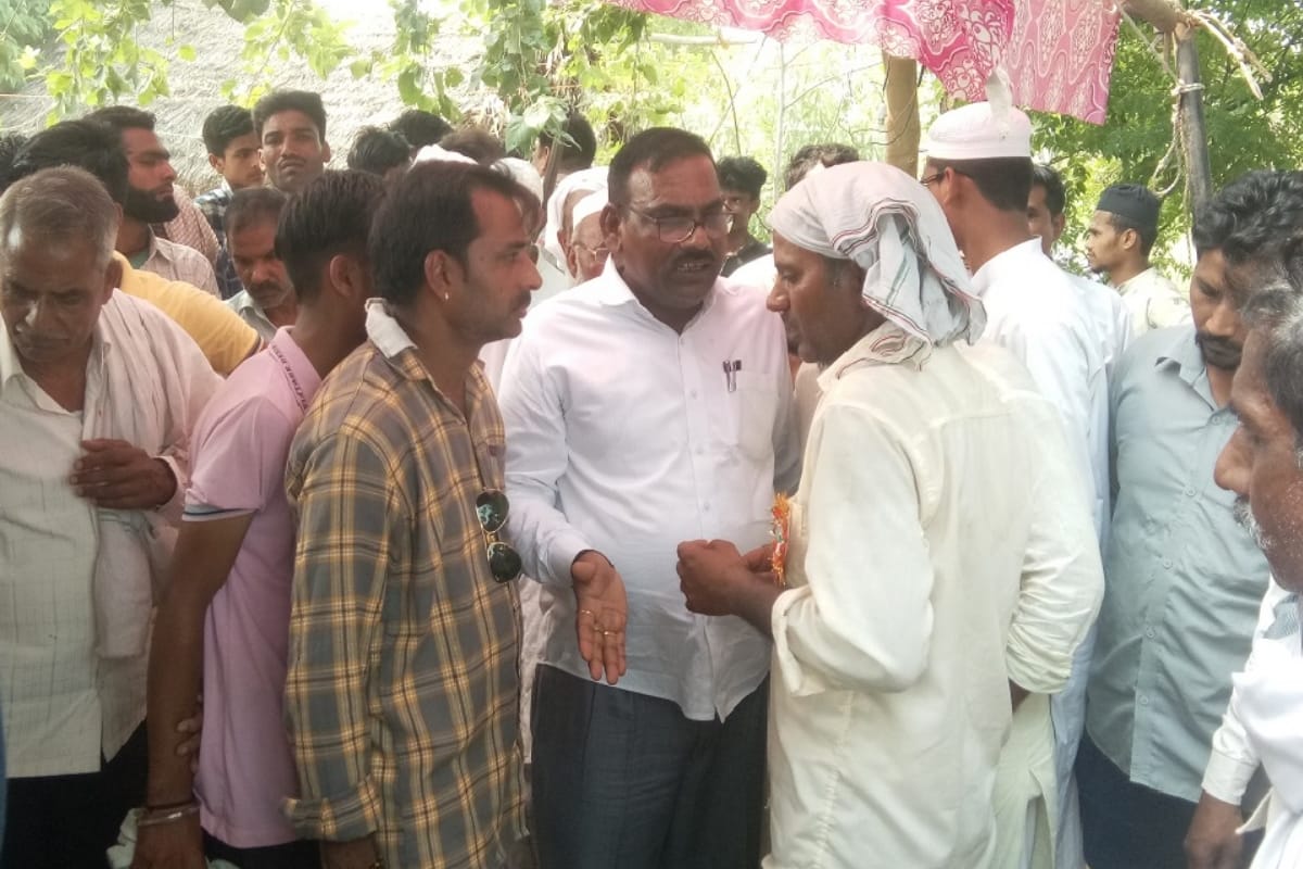 many villagers got sick during hunger strike in saharanpur for the construction of bridge